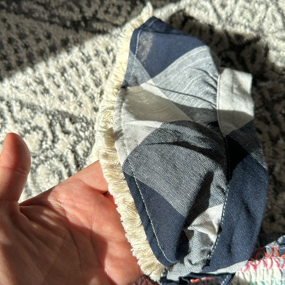 Feeling Just Right Navy Blue Gingham Tank size small - Picture 3 of 3